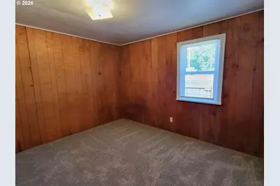 975 Johnson Ave, Cottage Grove, OR 97424 - Photo 9