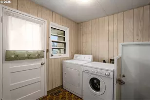 4212 SE Glenwood St, Portland, OR 97206 - Photo 17