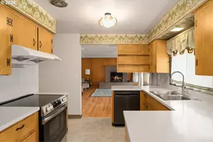 4212 SE Glenwood St, Portland, OR 97206 - Photo 9