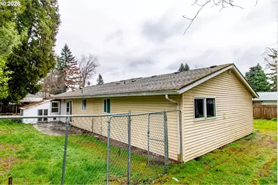 711 NE 113th Ave, Portland, OR 97220 - Photo 31