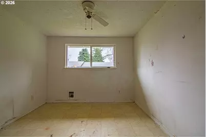711 NE 113th Ave, Portland, OR 97220 - Photo 17