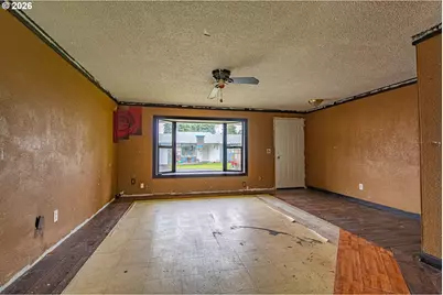 711 NE 113th Ave, Portland, OR 97220 - Photo 9