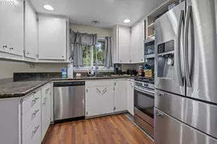 292 SE Academy St, Dallas, OR 97338 - Photo 9