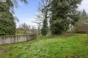 292 SE Academy St, Dallas, OR 97338 - Photo 29