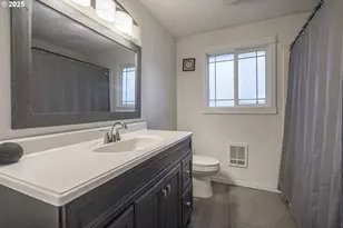 292 SE Academy St, Dallas, OR 97338 - Photo 17