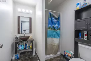 292 SE Academy St, Dallas, OR 97338 - Photo 27