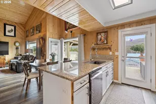 342 N Pacific St, Rockaway Beach, OR 97136 - Photo 11