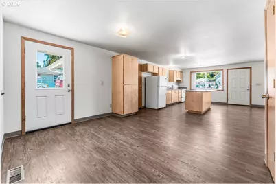 22010 S Leslie Ave, Beavercreek, OR 97004 - Photo 11
