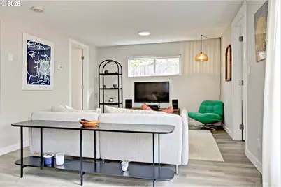 8425 N Swenson St, Portland, OR 97203 - Photo 3