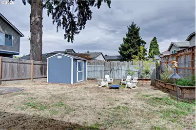 8425 N Swenson St, Portland, OR 97203 - Photo 37