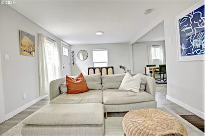 8425 N Swenson St, Portland, OR 97203 - Photo 9