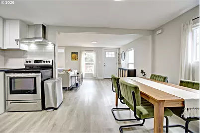 8425 N Swenson St, Portland, OR 97203 - Photo 19