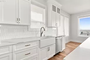 10159 SE Brookmore Ct, Happy Valley, OR 97086 - Photo 17