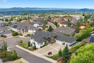 10159 SE Brookmore Ct, Happy Valley, OR 97086 - Photo 3