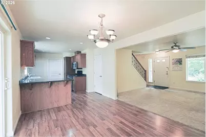 15817 NE Everett Ct, Portland, OR 97230 - Photo 9