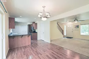 15817 NE Everett Ct, Portland, OR 97230 - Photo 9