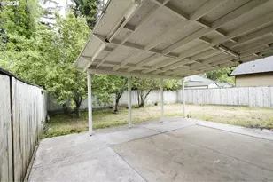 15817 NE Everett Ct, Portland, OR 97230 - Photo 27