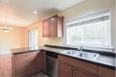 15817 NE Everett Ct, Portland, OR 97230 - Photo 11