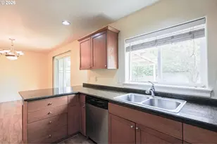 15817 NE Everett Ct, Portland, OR 97230 - Photo 11