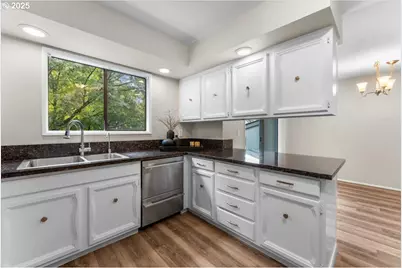 2105 NE 136th Ave, Vancouver, WA 98684 - Photo 3