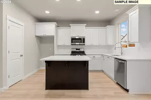3189 S Magnolia Dr, Cornelius, OR 97124 - Photo 11