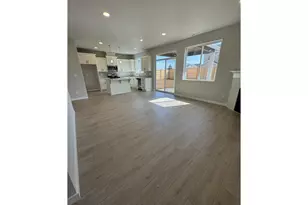 3189 S Magnolia Dr, Cornelius, OR 97124 - Photo 3