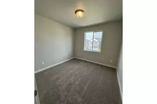 3189 S Magnolia Dr, Cornelius, OR 97124 - Photo 17
