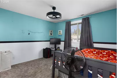 830 W Kenwood St, Roseburg, OR 97471 - Photo 13