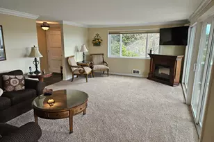 290 N 3rd Ct, Coos Bay, OR 97420 - Photo 3