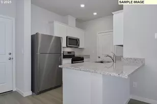 1251 Parkside Ave, Woodburn, OR 97071 - Photo 5