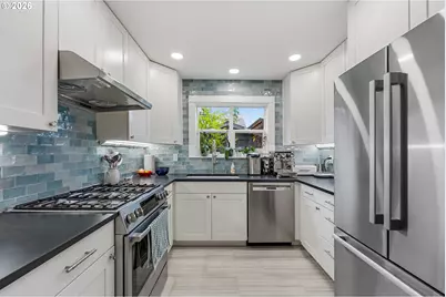 4612 NE 28th Ave, Portland, OR 97211 - Photo 13