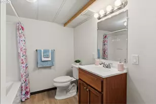 205 S 54th St, Springfield, OR 97478 - Photo 15