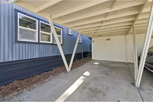 205 S 54th St, Springfield, OR 97478 - Photo 39