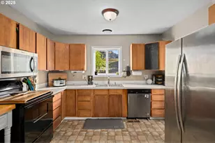 410 E D St, Rainier, OR 97048 - Photo 7