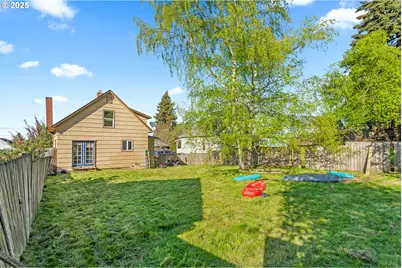 410 E D St, Rainier, OR 97048 - Photo 23