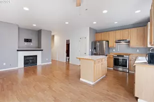 887 SW 198th Pl, Beaverton, OR 97003 - Photo 7