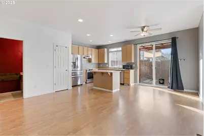 887 SW 198th Pl, Beaverton, OR 97003 - Photo 11