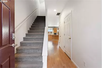 887 SW 198th Pl, Beaverton, OR 97003 - Photo 3