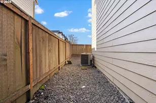 887 SW 198th Pl, Beaverton, OR 97003 - Photo 33