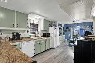 3760 Hwy 101, Florence, OR 97439 - Photo 11