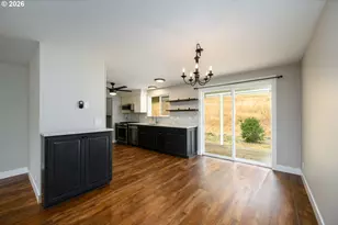 325 Kellisha Ln, Roseburg, OR 97471 - Photo 11