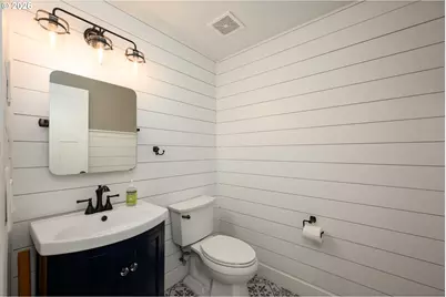 325 Kellisha Ln, Roseburg, OR 97471 - Photo 15