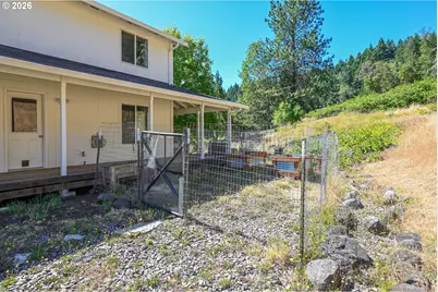 325 Kellisha Ln, Roseburg, OR 97471 - Photo 41