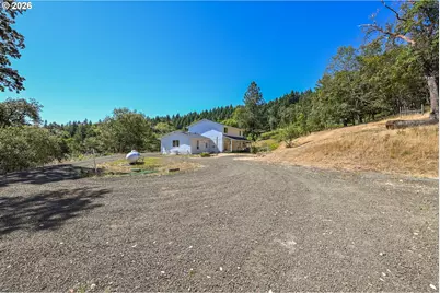 325 Kellisha Ln, Roseburg, OR 97471 - Photo 47