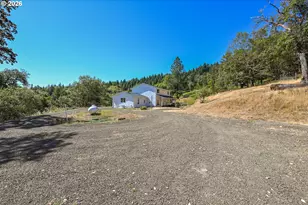325 Kellisha Ln, Roseburg, OR 97471 - Photo 47