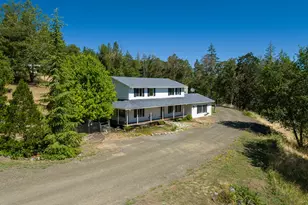325 Kellisha Ln, Roseburg, OR 97471 - Photo 1
