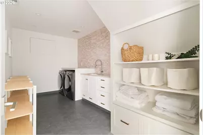 5202 SW Burton Dr, Portland, OR 97221 - Photo 33