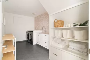 5202 SW Burton Dr, Portland, OR 97221 - Photo 33