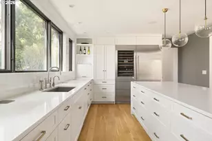 5202 SW Burton Dr, Portland, OR 97221 - Photo 11