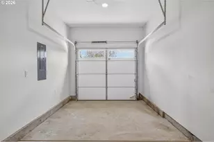 9277 E Burnside St, Portland, OR 97216 - Photo 21